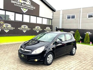 Opel Corsa 1.2i Essentia