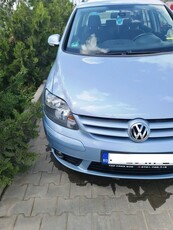 Volksvagen Golf 5 cutie automata schimb cu teren