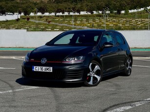 Volkswagen Golf 2.0 TSI BMT DSG GTI Performance