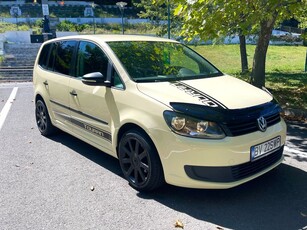 Volkswagen Touran 1.6 TDI DSG Highline