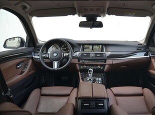 BMW Seria 5 520d Aut. Luxury Line