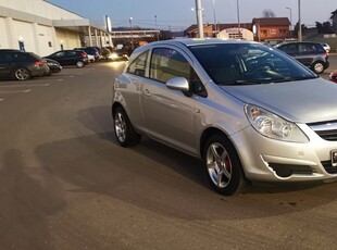 Opel Corsa 1.2 I 16V an 2008 168000 km Color Edition