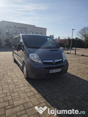 Opel Vivaro masina