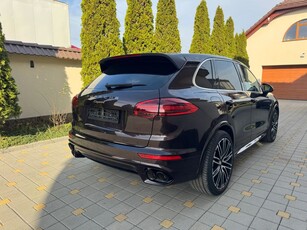 Porsche Cayenne 3.0 L