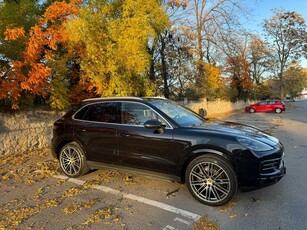 Porsche Cayenne Standard