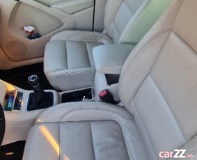 VW Tiguan 2010 interior piele crem