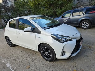 Toyota Yaris 1.5 VVT-i HSD Dynamic