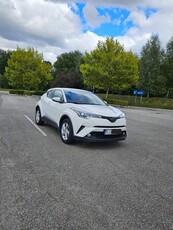 Vând Toyota C-HR