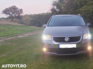 Volkswagen Touran CrossTouran2.0 TDI DPF