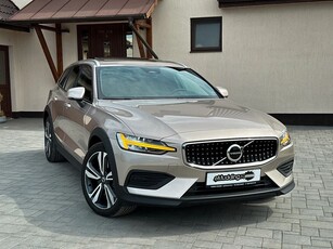 Volvo V60 Cross Country B5 B AWD