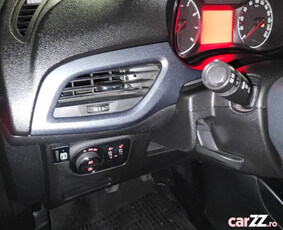 Opel Corsa e 2016 rosu