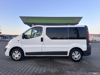 Opel Vivaro 2.0 CDTI L1H1-An 03 2011-9 locuri -NAVI-CLIMA-GERMANIA