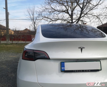 Tesla model y long range 2023