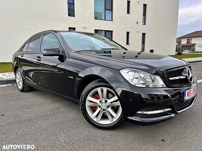 Mercedes-Benz C 180 BlueEFFICIENCY Elegance