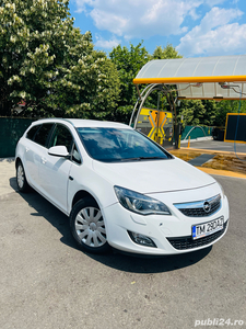 Opel Astra J 2.0 Diesel - Automatic