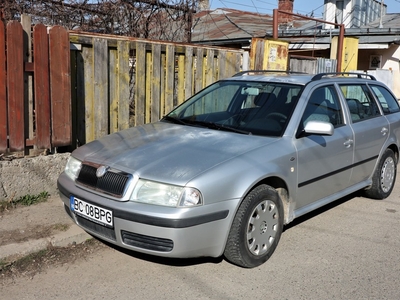 Skoda Octavia 2002 - Motor 1600 Benzina + GPL - Proprietar - Acte la zi