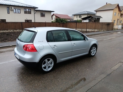 Vând Volkswagen Golf 5 Tour Floresti