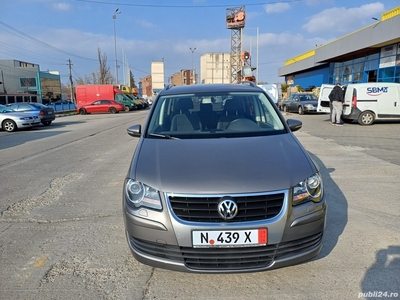 Vw touran 2.0 tdi bmm 1 ax 140 cai ,dsg 6+1 ,freestyle clima,navi pilot Import Germania nr tzoll val