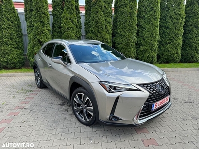 Lexus UX 250h 2.0L HEV 20H- (178 HP) 4X2 CVT Business