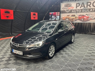 Opel Astra ul vine echipat cu urmatoarele: