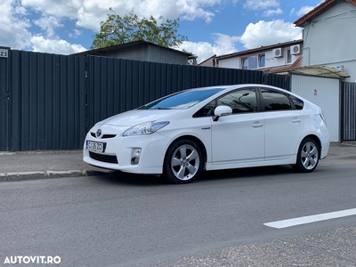 Toyota Prius (Hybrid) Sol