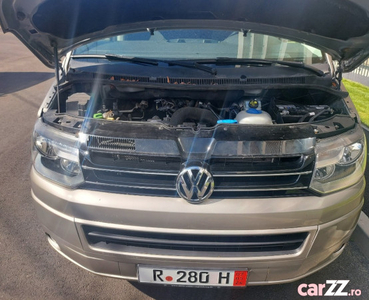 VW Caravelle AN 2015 8+1 locuri Diesel 2000 CM 188 CP 4x4