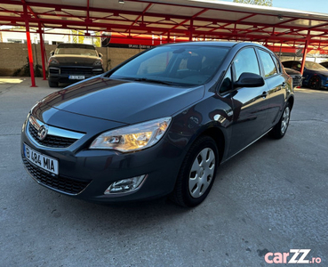 Opel Astra J 2011 1.6