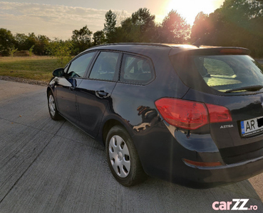 Opel Astra J sport tourer