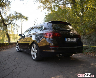 Opel Astra J sport Tourer