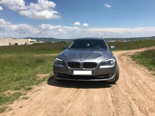 BMW Seria 5 525d xDrive Touring