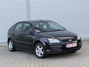 Ford Focus 1.6 16V Black Magic