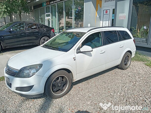 Liciteaza-Opel Astra 2010