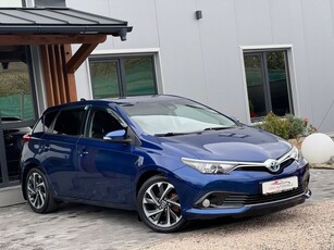 Toyota Auris 1.8 L VVT-i HSD Terra