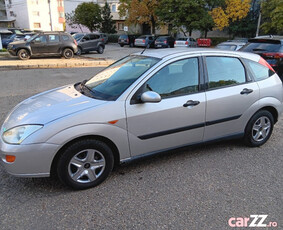 Ford Focus 1.6 benzina - carlig remorca - cauciucuri All Season