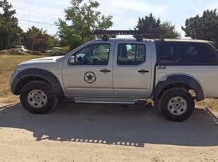 Nissan Navara 2,5 2007 AC manuala