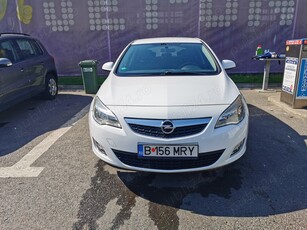 Opel Astra J