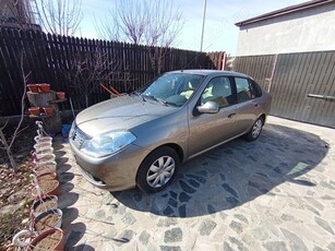 ** Vand Renault Symbol 2010 68.000KM REALI **