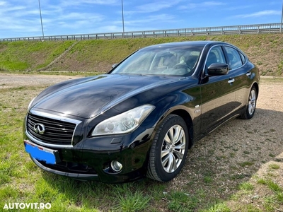 Infiniti M35