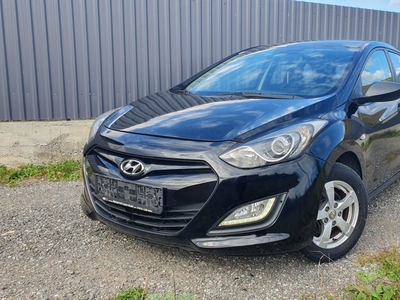 Vand Hyundai i30 Facelift 1.6CRDi 110cp Automat Navi Camera 6+1 Viteze