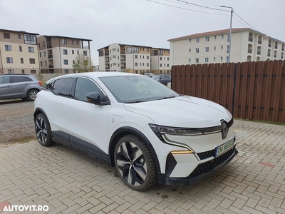 Renault Megane Megan E-TECH EV60 super charge techno