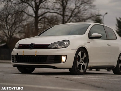 Volkswagen Golf 2.0 TSI GTI DSG