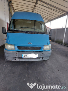 Autoutilitara Ford Transit