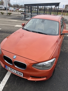 BMW Seria 1, 118 i