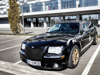 Chrysler 300C - pachet Bentley - motorizare Mercedes