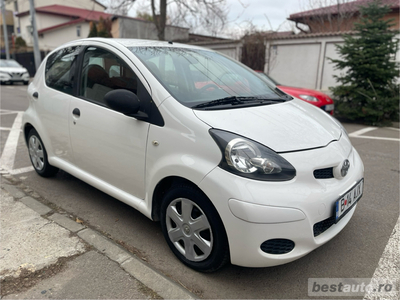 Toyota Aygo 999cmc consum mic 162.000km 2010