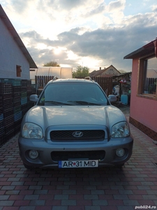 Vând Hyundai santa fe