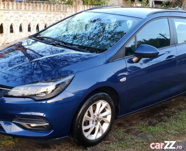 Opel Astra Sport Tourer 130 cp turbo Business Edition