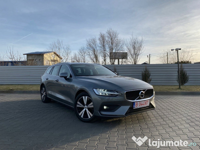 Volvo V60 2.0 B4 Momentum Pro Mild Hybrid Geartronic