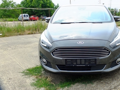 Ford S Max an 2019 modelul nou..TITANIUM Absolut full