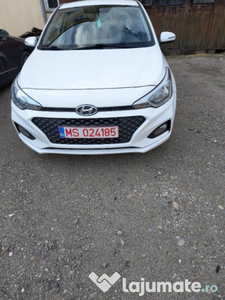 Hyundai i20 masina